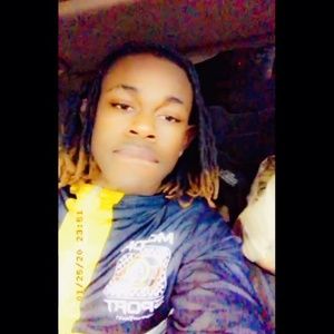 Meet your Posher, Aaron